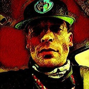 Meet your Posher, Casey